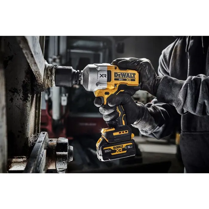 12-1626nm-tstak-18v-xr-impact-wrench-1640-wlononwcrbpwt.webp