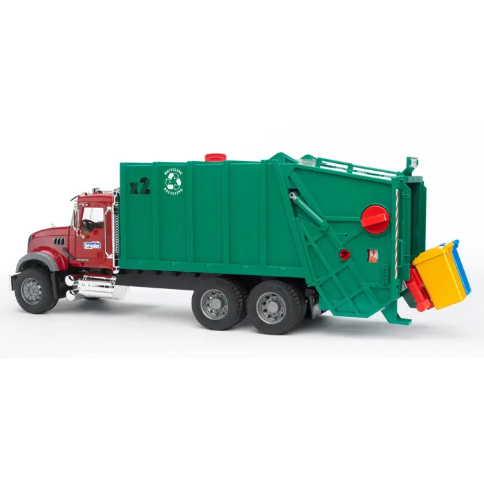 bruder-mack-granite-garbage-truck-02812-99498-02812-w.webp