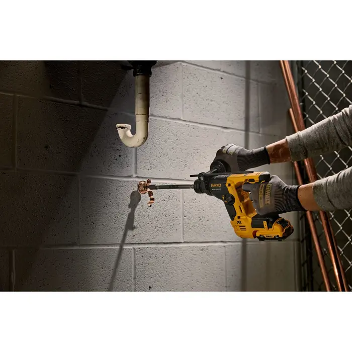 dewalt-mlotowiertarka-12v-11j-wiercenie-dch072nt-56135-wlononwcr0469.webp