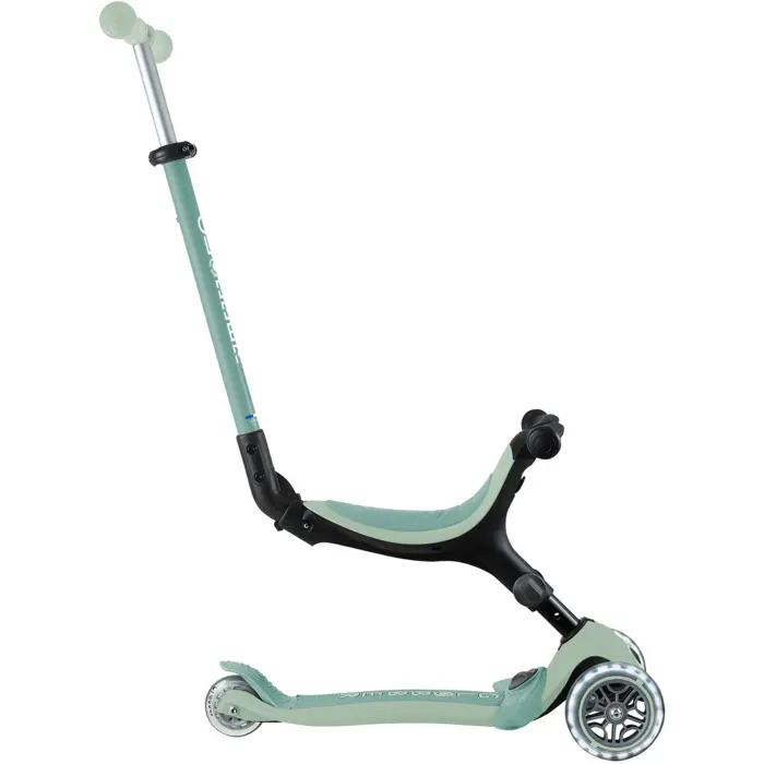 globber-go-up-active-lights-eco-light-green-66833-745-505-w.webp