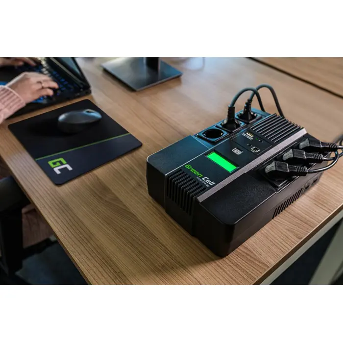 green-cell-aio-800va-lcd-line-interactive-08-kva-480-w-6-ac--83607-wlononwcraisc.webp