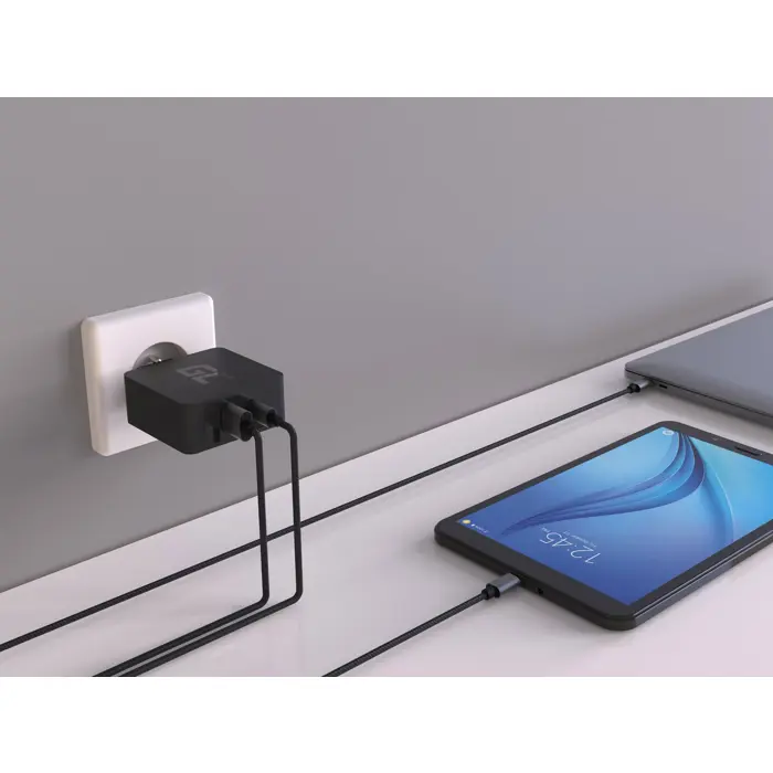 green-cell-char10-mobile-device-charger-black-indoor-47598-ladgcesic0011.webp