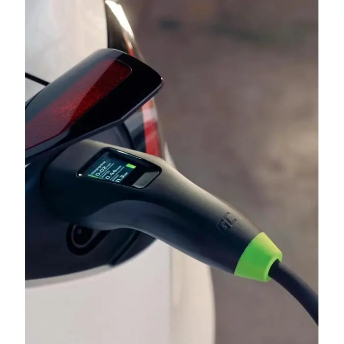 green-cell-habu-evgc01-mobile-ev-charger-for-electric-vehicl-87102-lpegcelam0002.webp