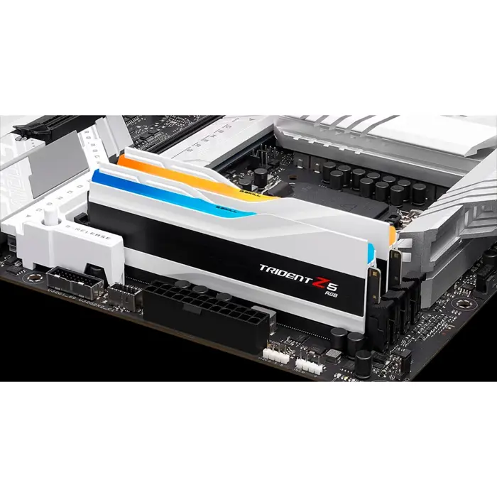 gskill-ddr5-64gb-6400-cl-32-2x-32-gb-dual-kit-ram-white-f5-6-36454-f5-6400j3239g32gx2-tz5rw-w.webp