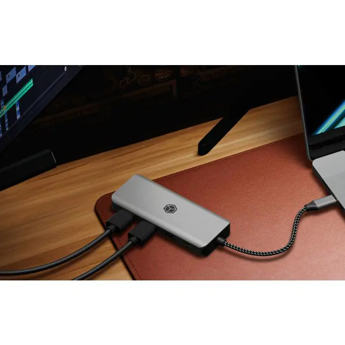 icybox-ib-dk4012-cpd-usb-c-9-in-1-docking-station-with-power-44316-e0017140.webp