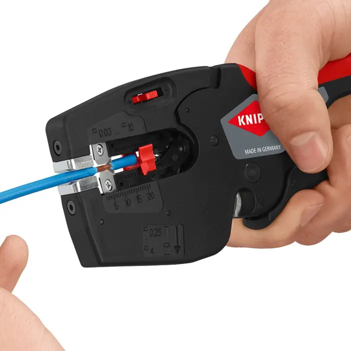knipex-nexstrip-electricians-multi-tool-stripping-pliers-bla-86219-1272190sb-w.webp