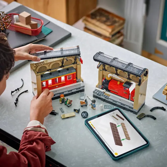 lego-harry-potter-76450-book-nook-hogwarts-express-1417-klolegleg1855.webp