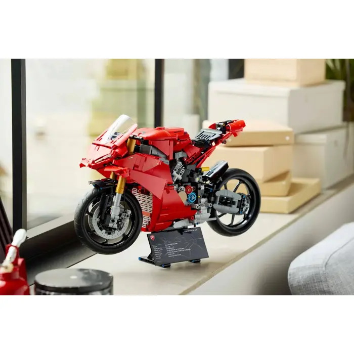 lego-technic-42202-ducati-panigale-v4-s-motorcycle-48379-klolegleg1605.webp