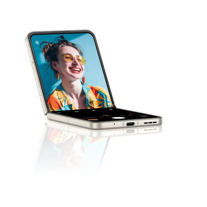 nubia-flip-5g-8256gb-bundle-sunshine-gold-smartphone-51459-wlononwcrp955.webp