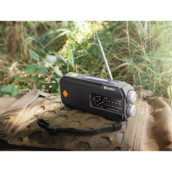 sandberg-survivor-radio-all-in-1-2000-91645-e0018432.webp