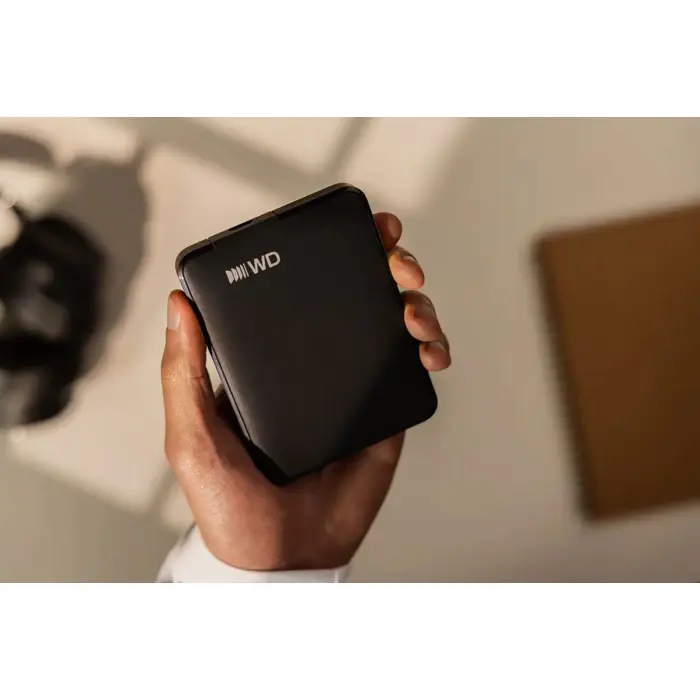 western-digital-elements-portable-usb-c-external-hard-drive--64023-diaweszew0156.webp