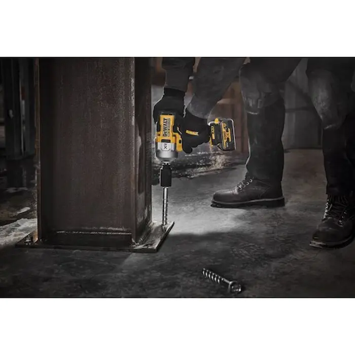 1/2 1626Nm TSTAK 18V XR Impact Wrench