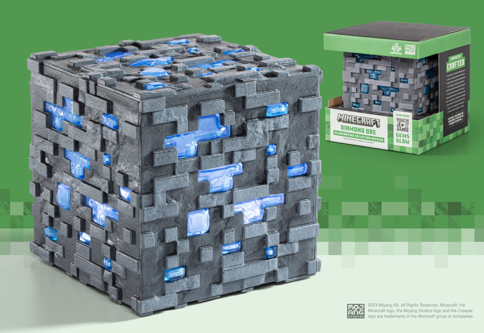 NOBLE COLLECTION Minecraft Illuminating Diamond Ore Replica