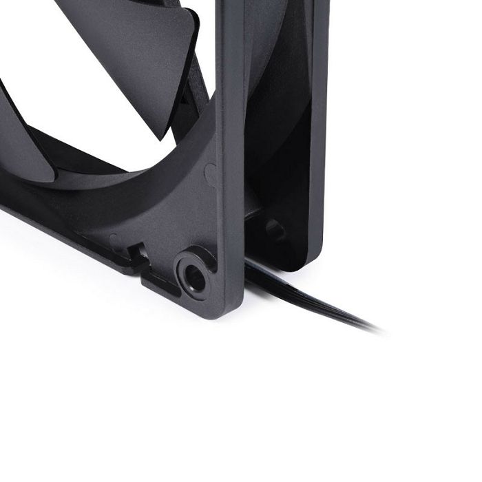 Alphacool Core PWM Fan 2.500 U/min - 140 mm - black 24846