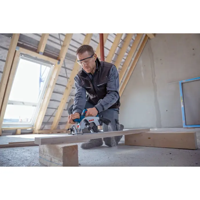 Bosch cordless circular saw GKS 18V-57-2 Professional solo (blue/black, without battery and charger)