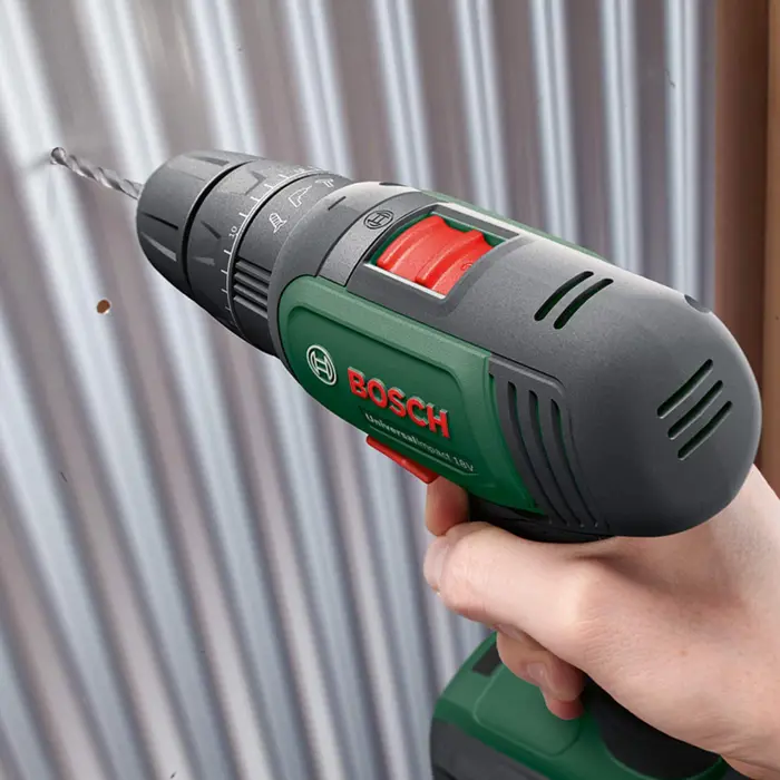 Bosch Cordless impact drill UniversalImpact 18V (green/black, 2x Li-ion battery 1.5Ah, case)