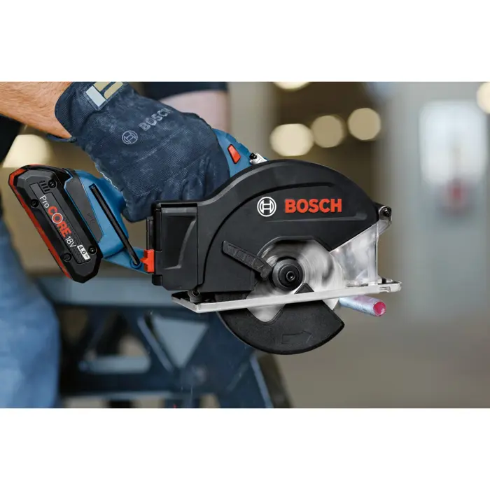 Bosch cordless metal circular saw GKM 18V-50 Professional solo, hand-held circular saw (blue/black, without battery and charger)