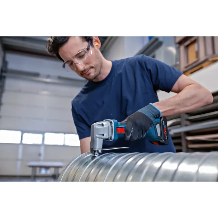 Bosch cordless metal scissors GSC 18V-16 E Professional solo, 18 volts (blue/black, without battery and charger)