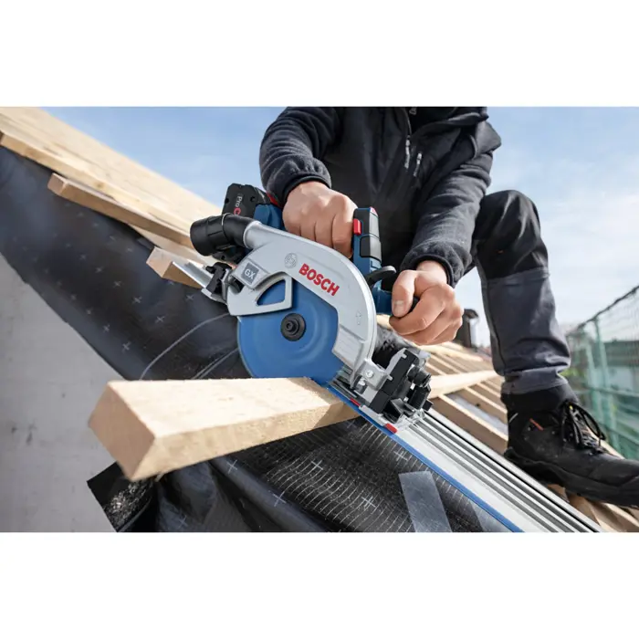 Bosch cordless portable circular saw GKS 18V-57-2 GX Professional solo, 18Volt (blue/black, without battery and charger)