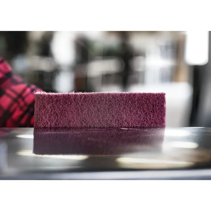Bosch Expert fleece roll N880 Medium A, 115mmx10m, sanding sheet (red, 10 meter roll, for hand sanding)