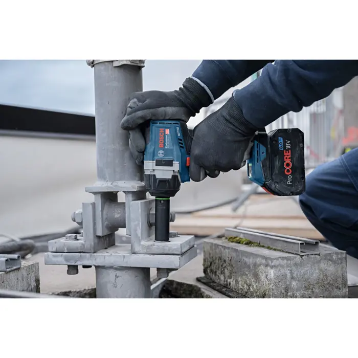 Bosch Professional Cordless Impact Wrench GDS 18V-750 C Professional solo, 18 Volt blue, without battery and charger