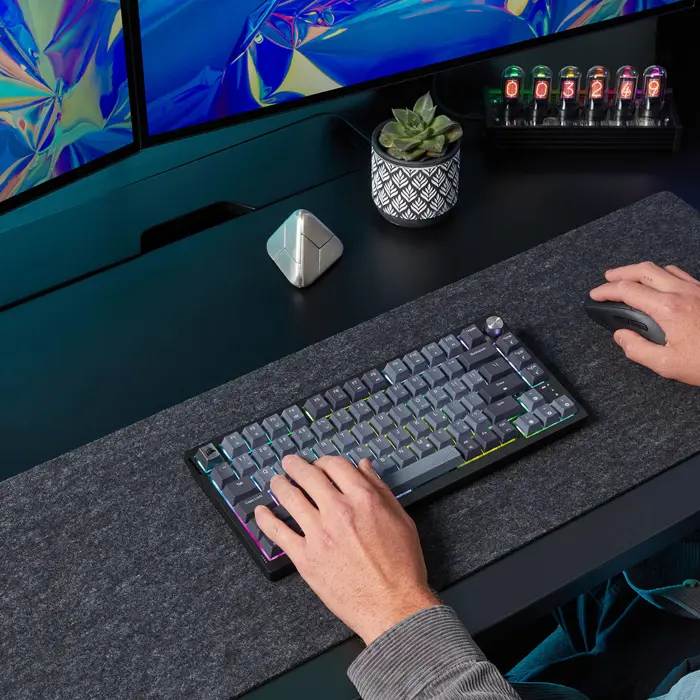 Corsair K65 Plus Wireless TKL Gaming Tastatur, TKL (75%), Corsair MLX Fusion – black, ISO (DE)-CH-91D441F-DE