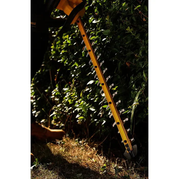 Dewalt cordless hedge trimmer (DCMHT567N-XJ), 18 volts (yellow/black, without battery and charger)