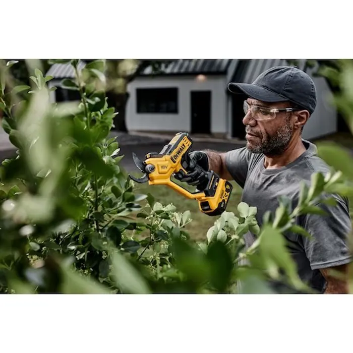 DEWALT SEKATOR 18V 1x5,0Ah DCMPP568P1