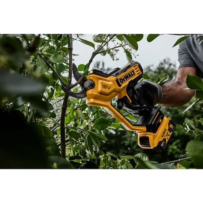 DEWALT SEKATOR 18V 1x5,0Ah DCMPP568P1
