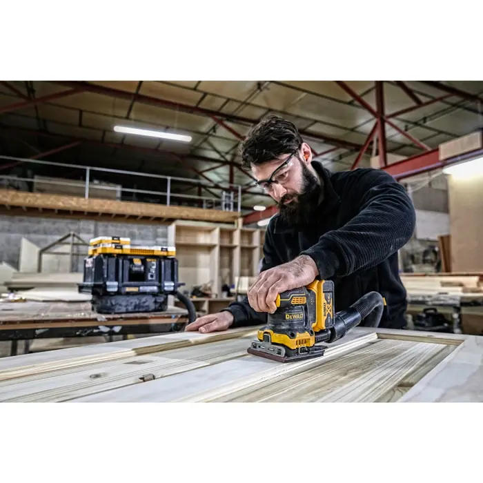DEWALT SZLIFIERKA OSCYLACYJNA 18V DCW200N