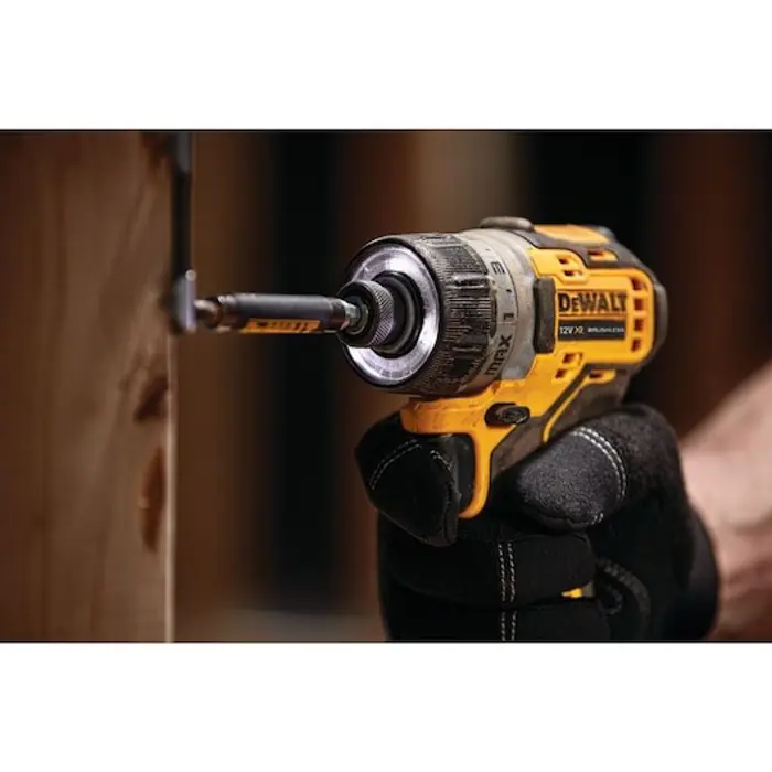 DEWALT. WKRĘTARKA 12V 1/4" DCF601D2 8Nm 2x2,0Ah