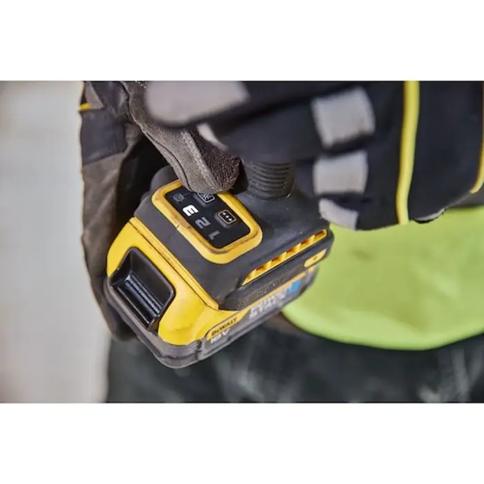 DEWALT.ZAKRĘTARKA UDAR.18VDCF860NT 282Nm TSTAK