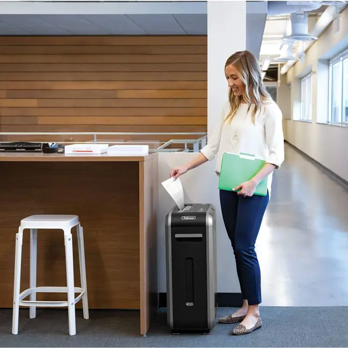 Fellowes Powershred® 125Ci Cross-Cut Shredder