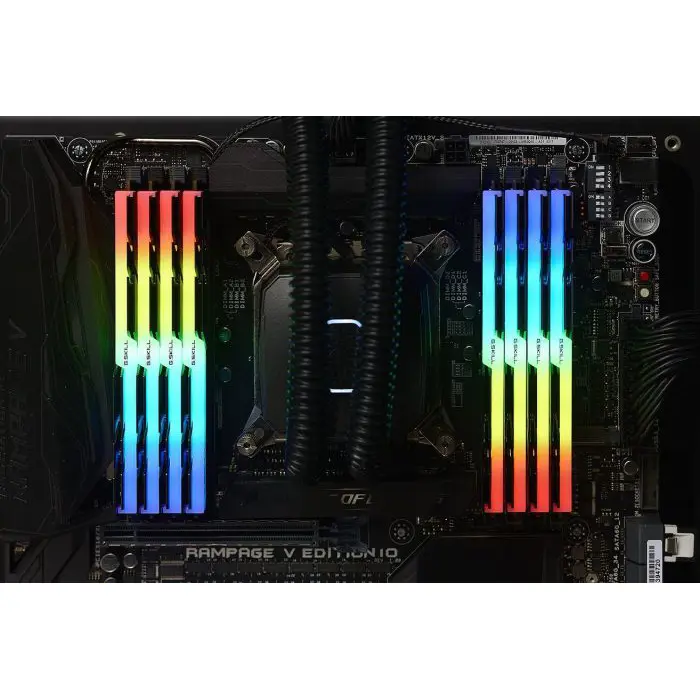 G.Skill DDR4 - 32 GB -3600 - CL - 18 - Dual Kit, Trident Z RGB (black, F4-3600C18D-32GTZR)