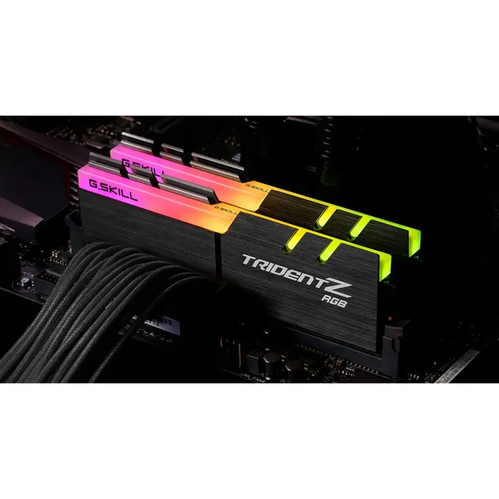 G.Skill DDR4 - 32 GB -3600 - CL - 18 - Dual Kit, Trident Z RGB (black, F4-3600C18D-32GTZR)