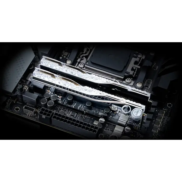 G.Skill DDR5 - 32GB - 6000 - CL - 36 (2x 16 GB) dual kit, RAM (silver, F5-6000J2836G16GX2-TR5NS, Trident Z5 Royal Neo, AMD EXPO)