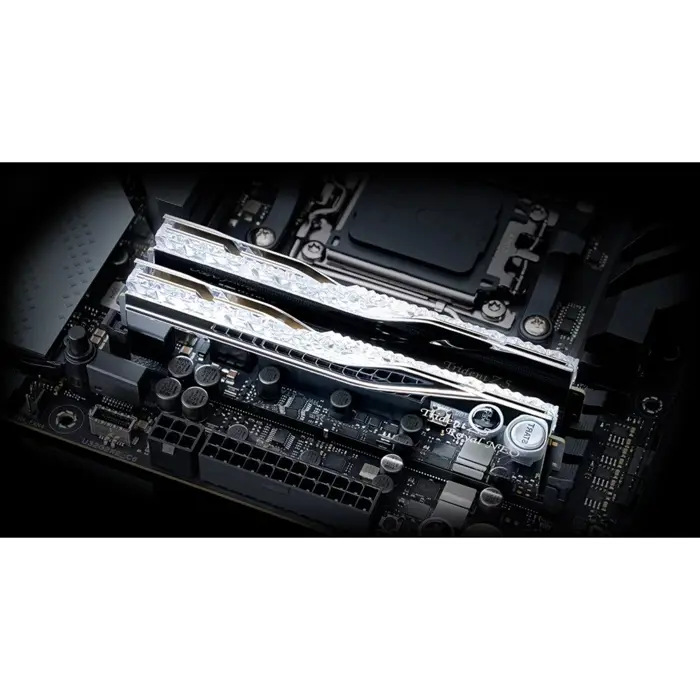 G.Skill DDR5 - 32GB - 6400 - CL - 32 (2x 16 GB) Dual Kit, memory (silver, F5-6400J3239G16GX2-TR5NS, Trident Z5 Royal Neo, AMD EXPO)