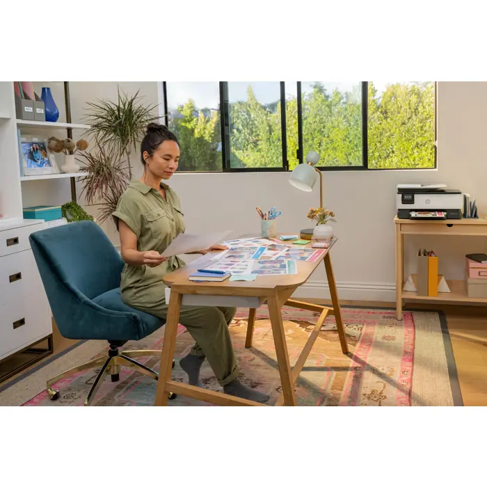 HP Officejet 200 Mobile Printer, Print, Front-facing USB printing