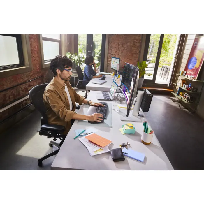 HP Series 7 Pro 37.5 inch WQHD+ Thunderbolt 4 Monitor - 738pu
