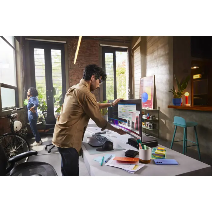 HP Series 7 Pro 37.5 inch WQHD+ Thunderbolt 4 Monitor - 738pu