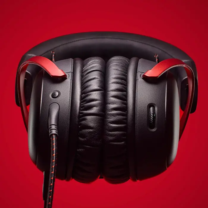 HyperX Cloud III - Gaming Headset (Black/Red)