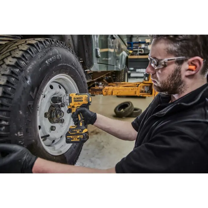 IMPACT WRENCH DEWALT DCF891NT-XJ