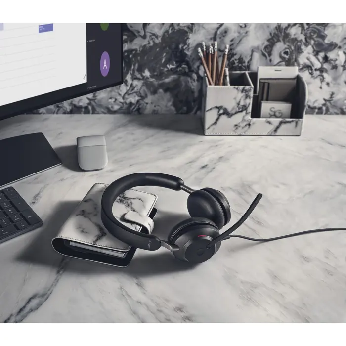 Jabra Evolve2 40 SE (black, MS version, stereo, USB-A and USB-C)