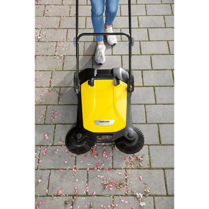 Kärcher sweeper S 4 Twin (yellow / black)