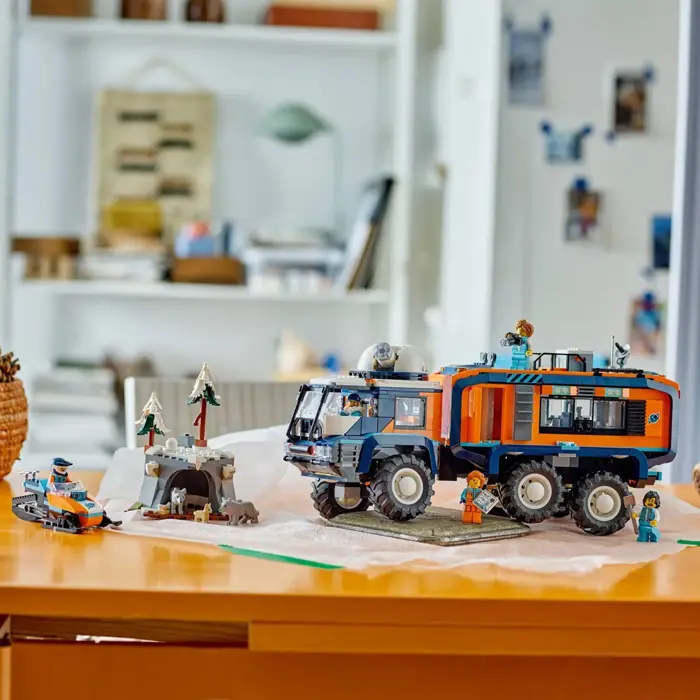 LEGO CITY 60471 Artic Explorer Science Lab Truck
