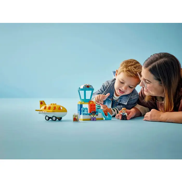 LEGO DUPLO 10443 First Time at the Airport