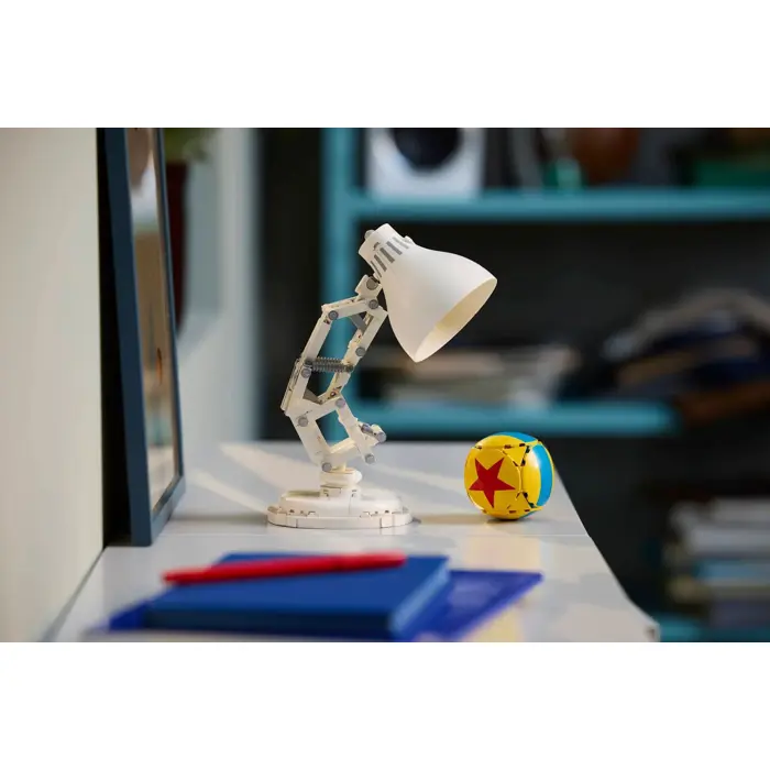 LEGO IDEAS 21357 Disney Pixar Luxo Jr.