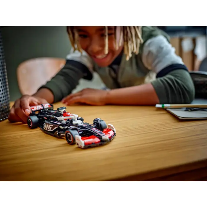 LEGO SPEED CHAMPIONS 77250 MoneyGram Haas F1 Team VF-24