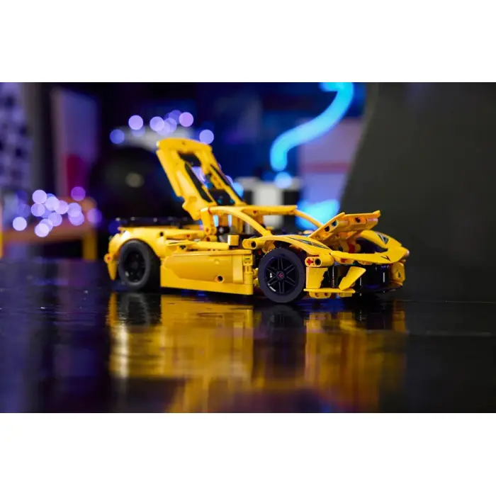 LEGO TECHNIC 42205 Chevrolet Corvette Stingray