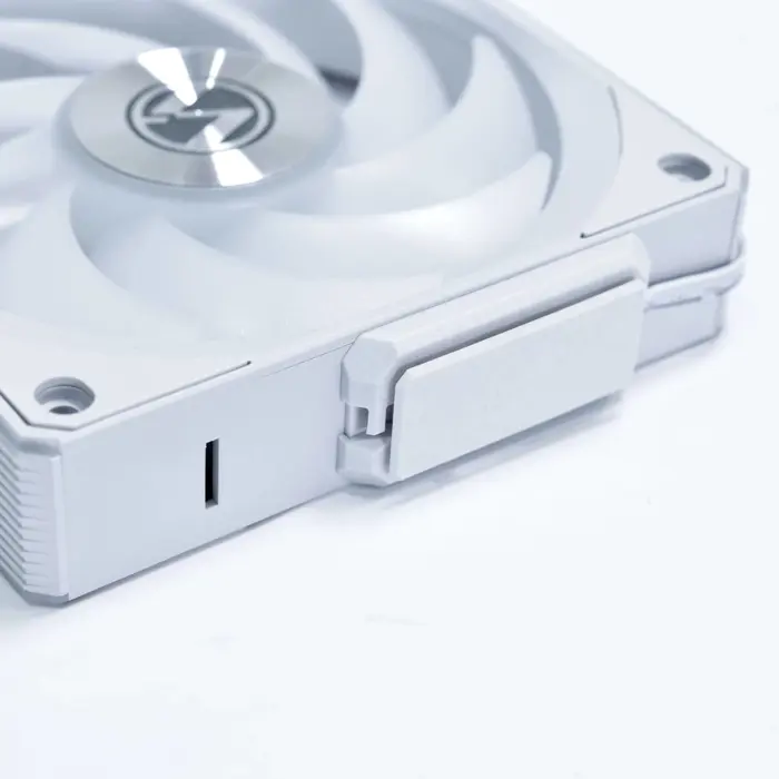 Lian Li UNI FAN CL Wireless Lüfter, 3er-Pack - 120mm, white-12CL1W3W